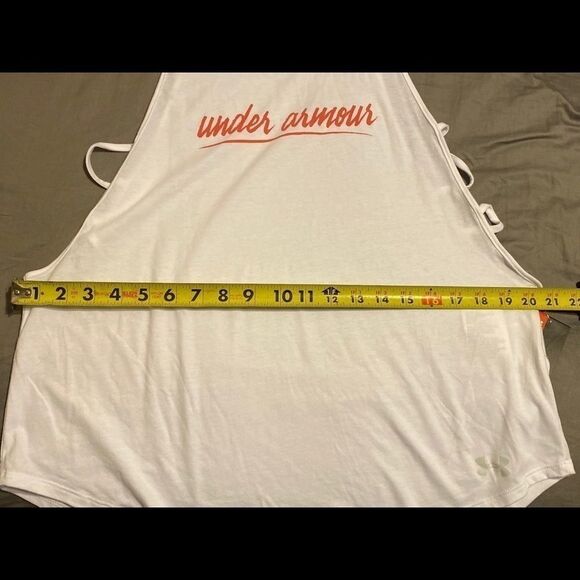 UNDER ARMOUR TANK TOP  - Picture 10 of 11